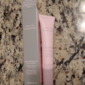 Mary Kay Timewise 3D age minimize eye cream